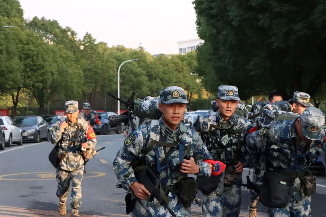 江苏信息职业技术学院军士风采1