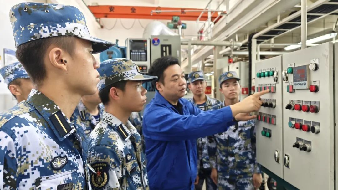 浙江交通职业技术学院军士风采2