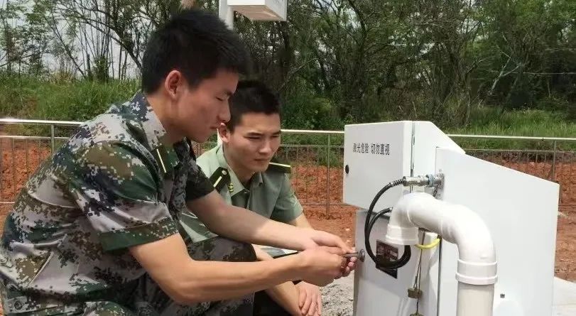 江西信息应用职业技术学院军士风采1