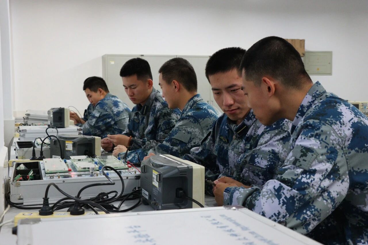 山东信息职业技术学院军士风采2