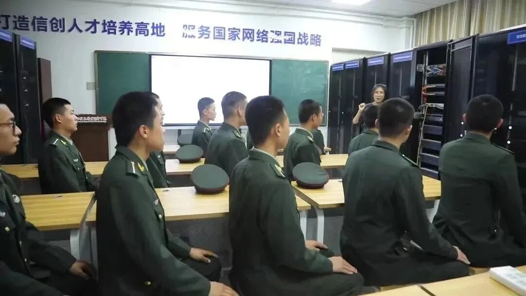 山东信息职业技术学院军士风采4