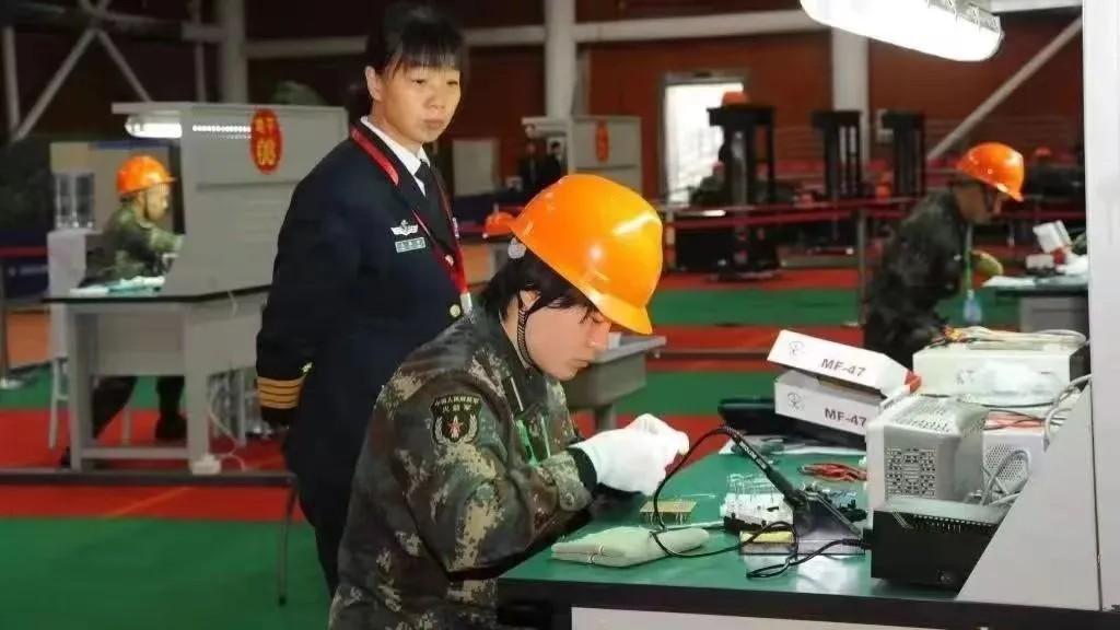 潍坊工程职业学院军士风采3