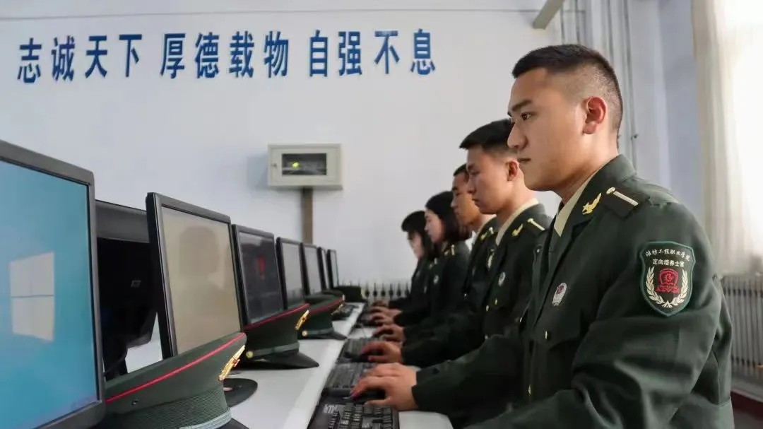 潍坊工程职业学院军士风采5