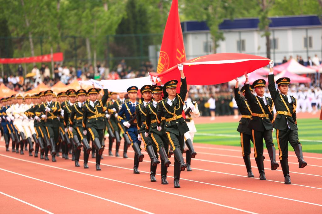 泰山职业技术学院军士风采1