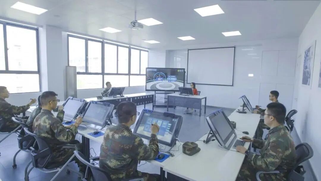 河南交通职业技术学院军士风采1