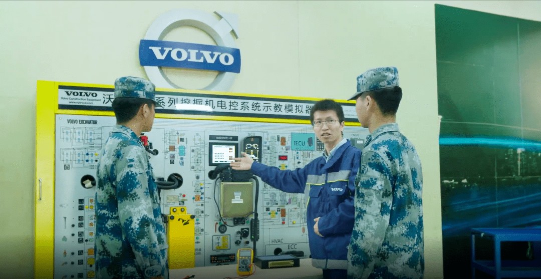 河南交通职业技术学院军士风采3