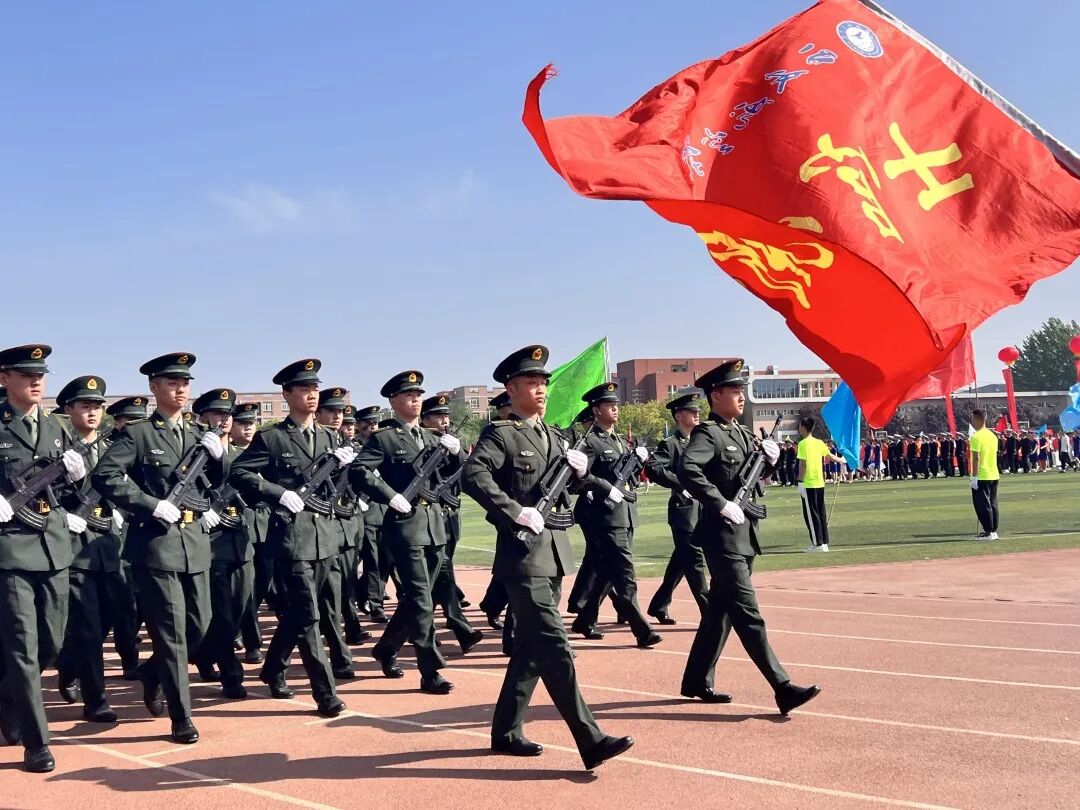 西安航空学院军士风采1