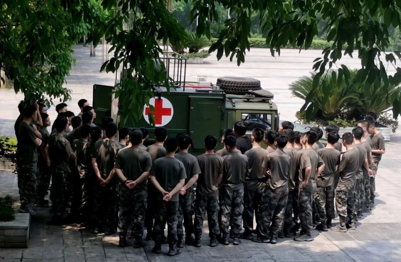 重庆医药高等专科学校军士风采2